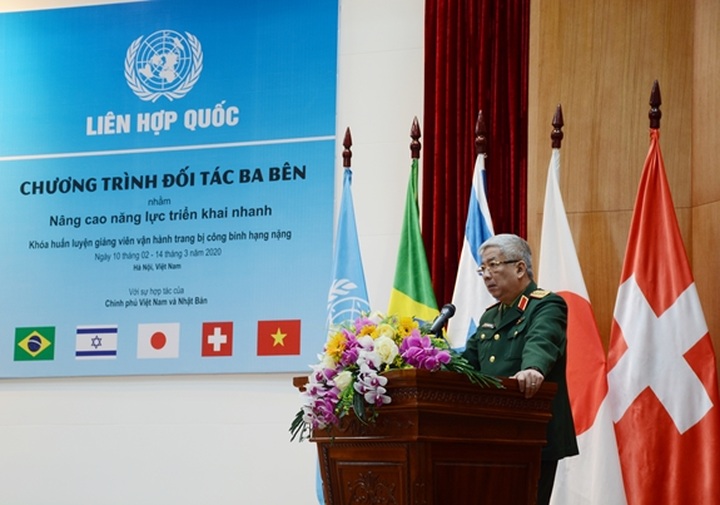 Training course for UN peacekeeping engineers opens in Hanoi - 2