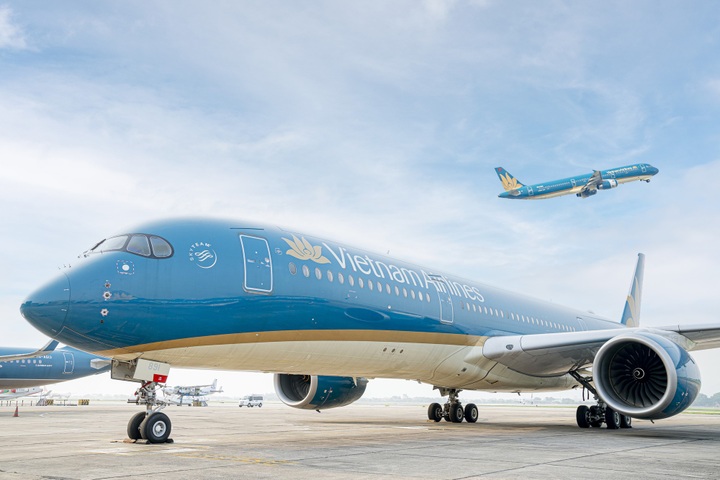 Vietnam Airlines to adjust flights due to Storm Khanun - 1 Vietnam Airlines to adjust flights due to Storm Khanun - 1