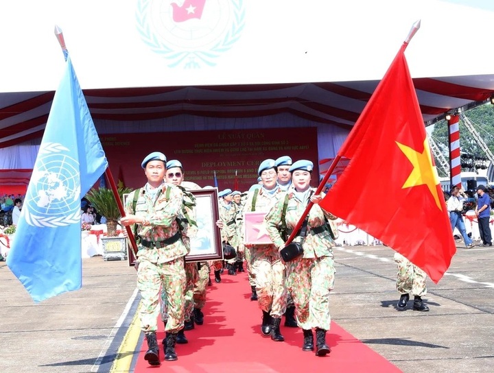 Send-off ceremony held for field hospital, engineer unit to UN peacekeeping missions - 1