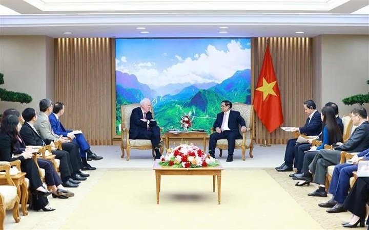 Prime Minister receives experts of Fulbright University Vietnam - 1 Prime Minister receives experts of Fulbright University Vietnam - 1