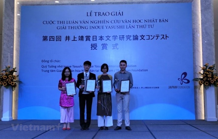 Four Vietnamese authors awarded Inoue Yasushi Prize - 1