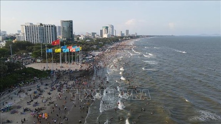 Ministry urges localities to halt unnecessary services amidst COVID-19 risk - 1 Ministry urges localities to halt unnecessary services amidst COVID-19 risk - 1