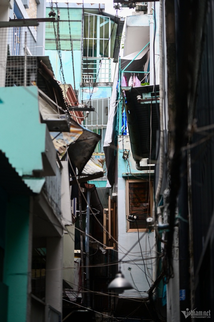 HCM City's densely-populated lanes pose fire risks - 2 HCM City's densely-populated lanes pose fire risks - 2