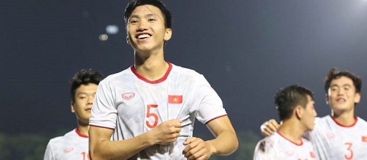 Vietnam will do its best to advance in World Cup qualifiers, says defender Van Hau - 1