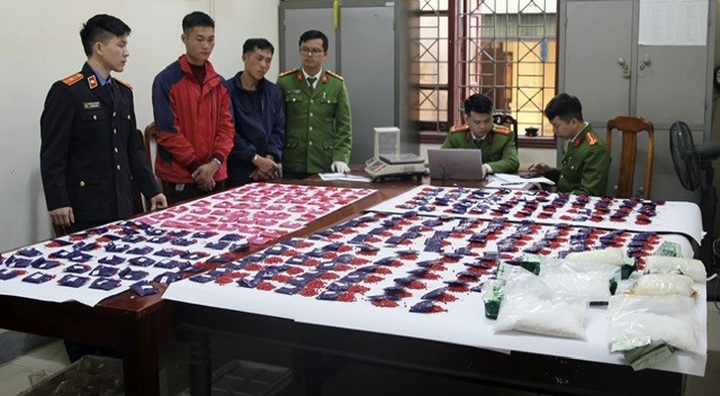 Drug trafficking ring from Laos to Vietnam busted - 1