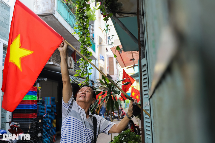 HCMC streets decorated for National Day celebration - 2