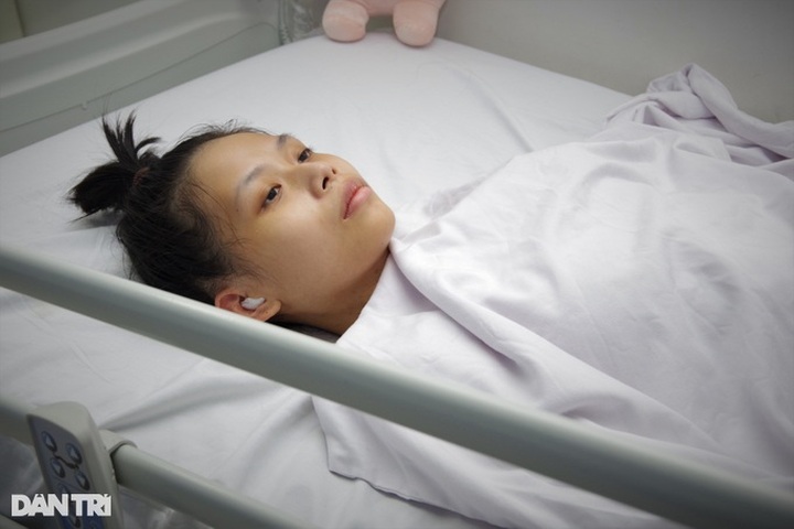 Seriously-injured student needs help - 1