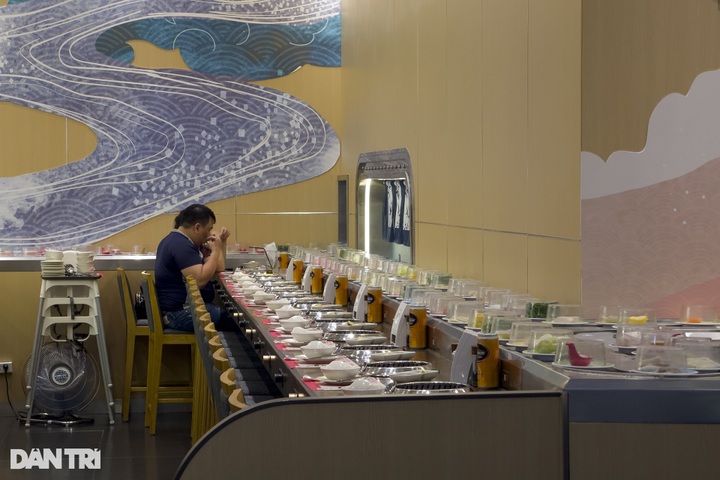 Hanoi shopping malls fail to attract customers - 9 Hanoi shopping malls fail to attract customers - 9