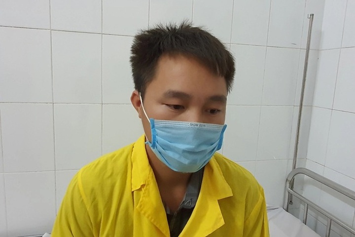 Ethnic man calls for help for ill daughter - 1