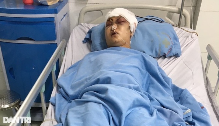 Family of three ill members call for help - 2