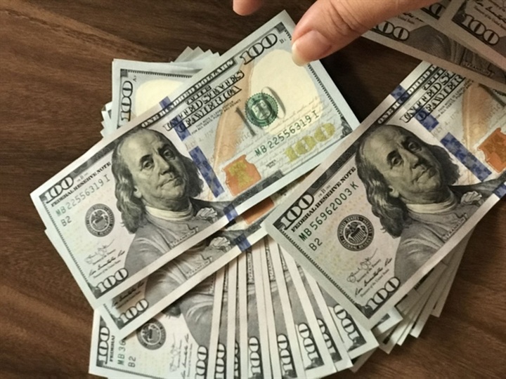 Remittances to HCM City up 37 per cent in H1, likely to hit $7 billion this year - 1 Remittances to HCM City up 37 per cent in H1, likely to hit $7 billion this year - 1