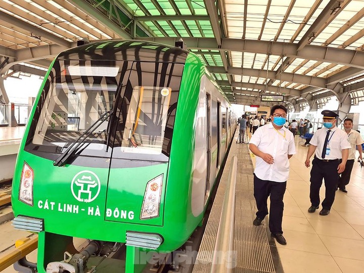 Cat Linh-Ha Dong Metro Line delayed again - 1