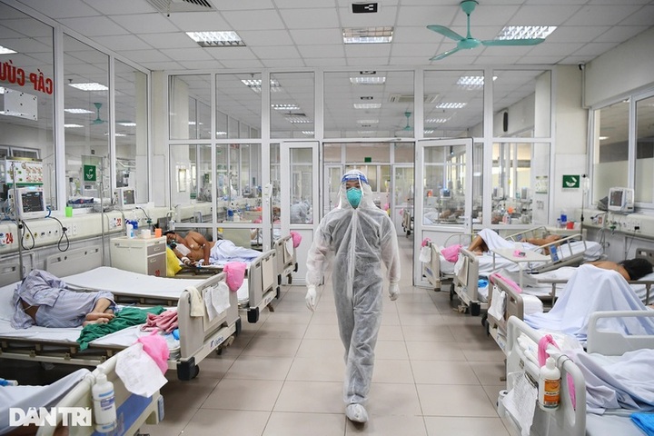 Hanoi to set up Tet Covid-19 patient care teams - 1