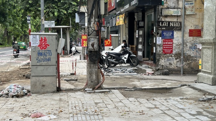 Hanoi deals with pavement deterioration - 5