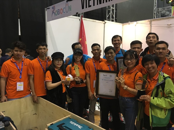 Vietnam finishes third at Asia-Pacific Robot Contest - 1