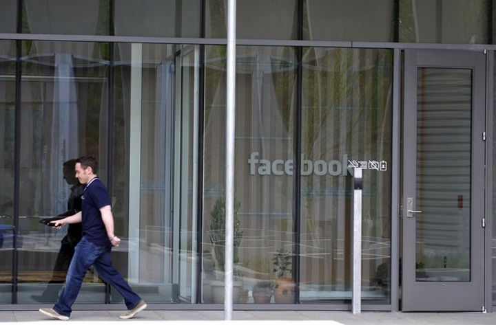 Facebook, Yahoo! patent battle heats up - 1