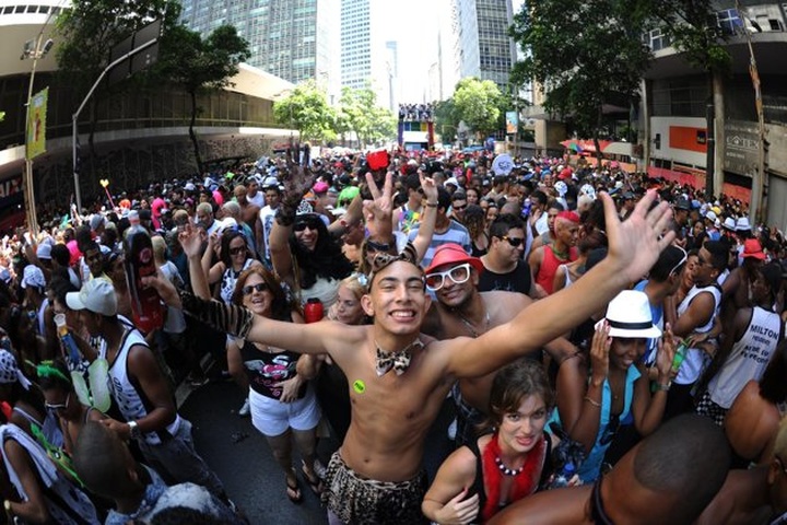 Rio awash with revelers for Carnival street bash - 1