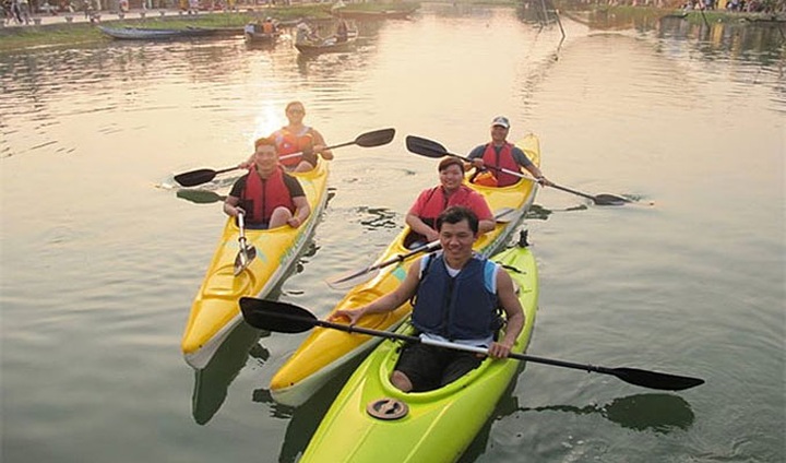 Kayak tours to clean up Hoi An waterways - 2
