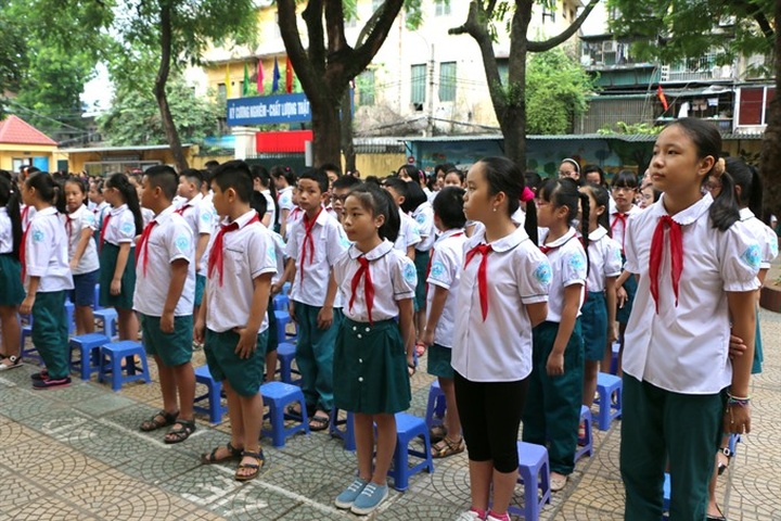 School enrollment time a headache for Hà Nội parents - 1
