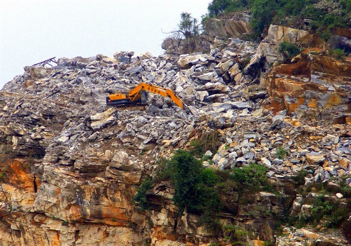 Mining companies fail to perform environmental rehabilitation - 1