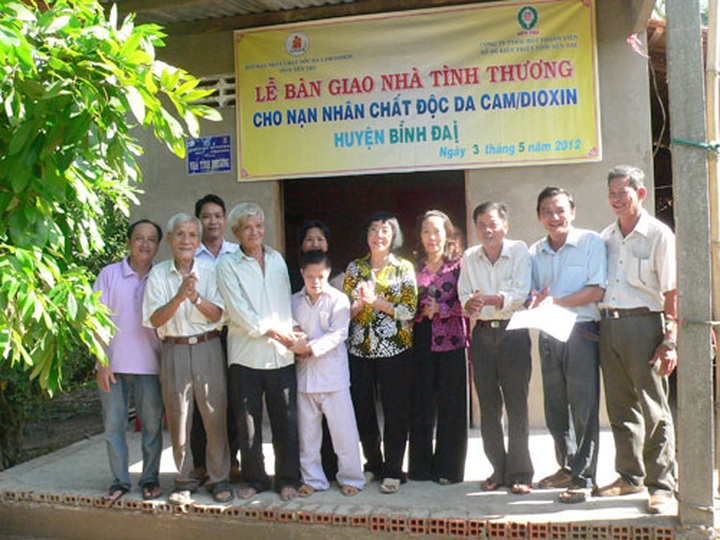 Presenting 30 houses for AO victims - 1