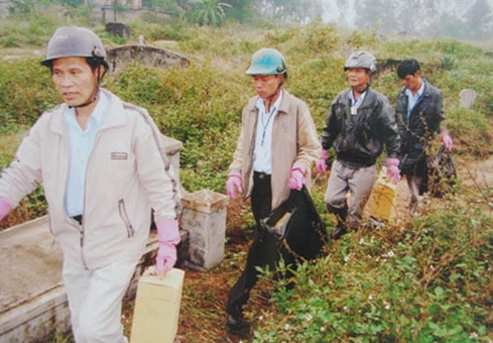 Publicity efforts halt HIV spread - 1