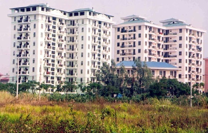 Slow buses keep student apartments empty - 1 Slow buses keep student apartments empty - 1