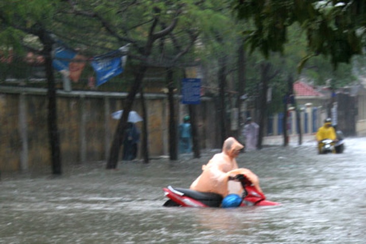 Hanoi looks to tackle flooding by 2015 - 1 Hanoi looks to tackle flooding by 2015 - 1