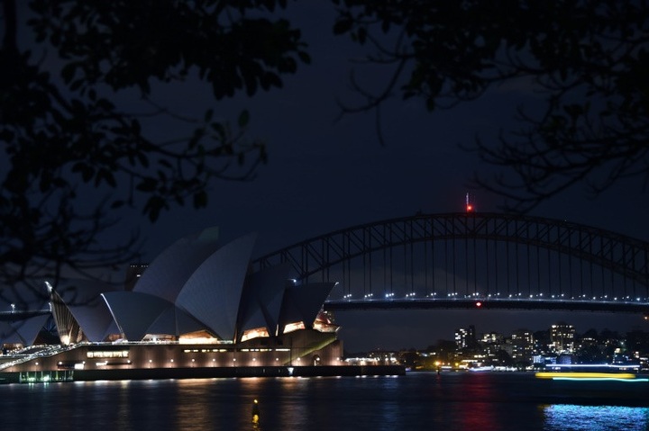 World cities go dark as global Earth Hour climate campaign kicks off - 1