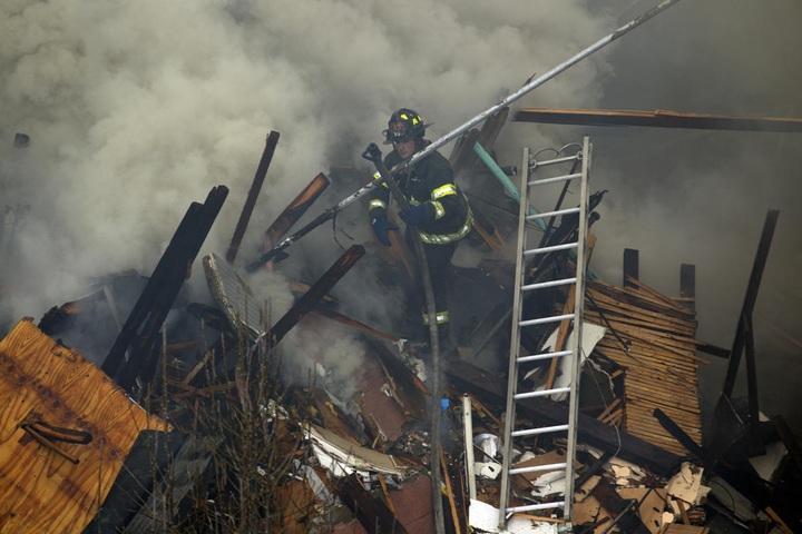 Gas blast destroys 2 NY buildings; 3 people dead - 1