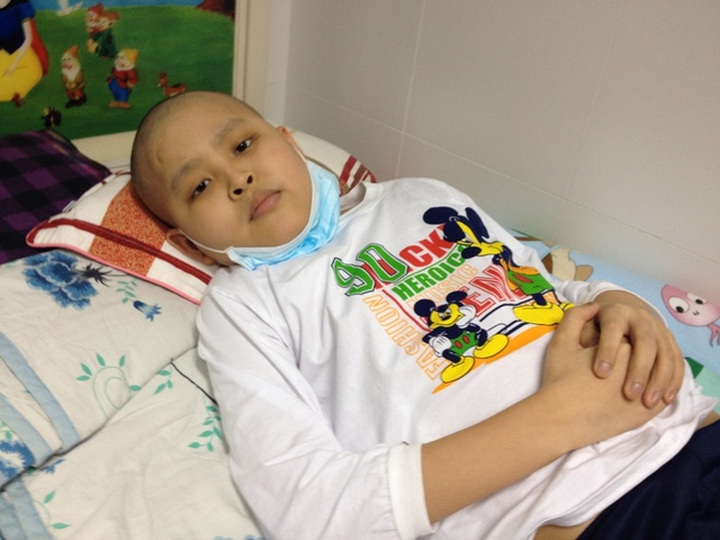Little boy struggles against leukaemia - 1 Little boy struggles against leukaemia - 1