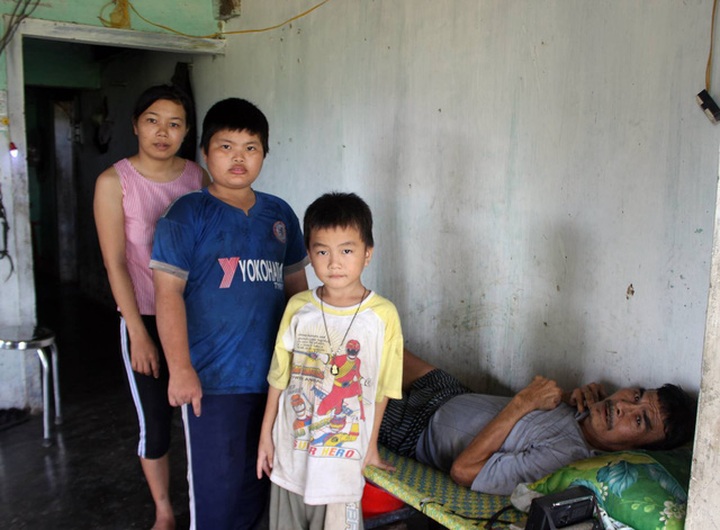 Poor family in Phu Yen calls for help - 1