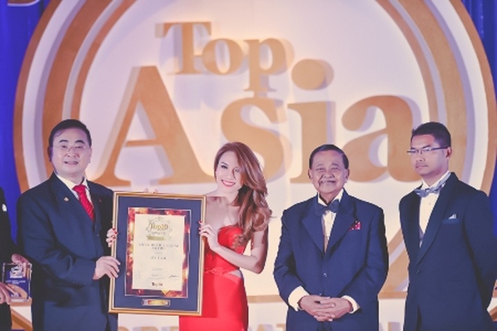 Singer My Tam wins Asian Music Legend Award - 1 Singer My Tam wins Asian Music Legend Award - 1