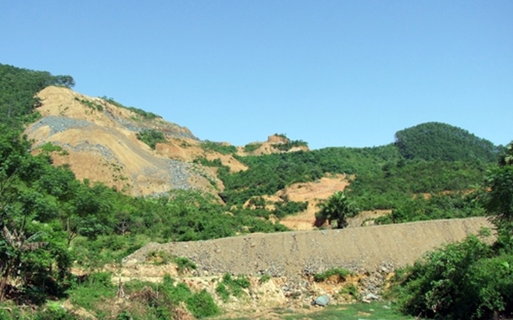 Illegal mineral exploitation major source of problems in Phu Tho - 1
