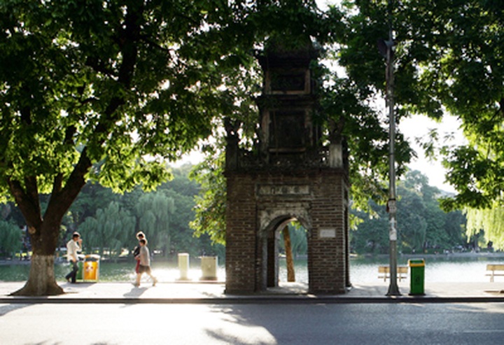 Architects oppose underground station near Hoan Kiem Lake - 1
