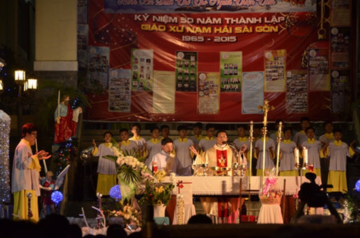 Christians celebrate Christmas across Vietnam - 1