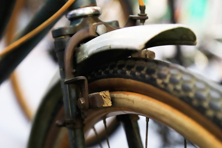 Old bikes displayed in Hanoi - 7