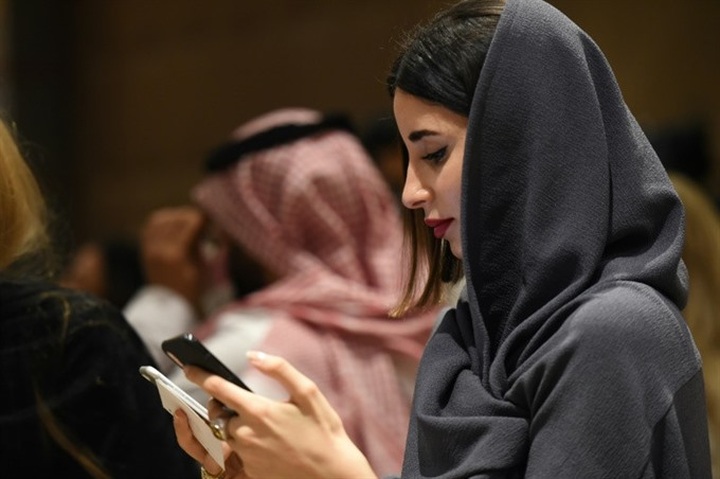 Saudi Arabia hosts its first Arab Fashion Week - 1 Saudi Arabia hosts its first Arab Fashion Week - 1