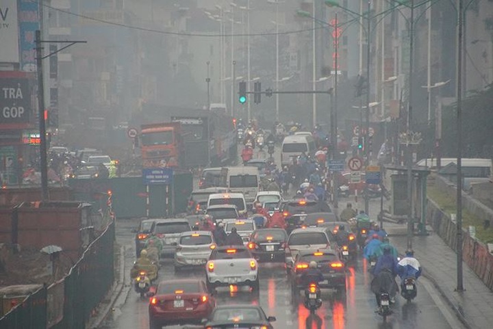 Life in Hanoi in new cold spell - 10