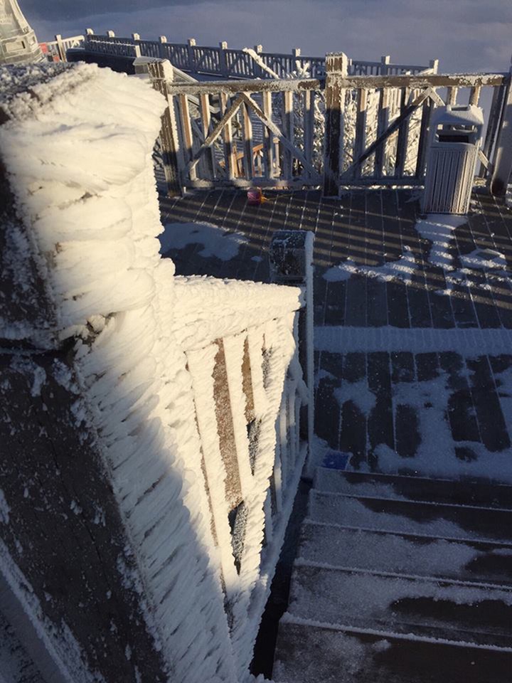 Mount Fansipan covered in frost and snow - 7