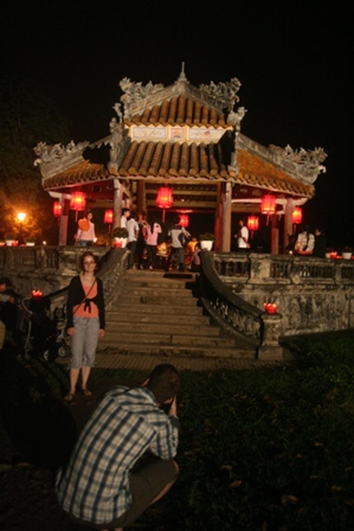 Night festival lights up Hue Royal Palace - 21 Night festival lights up Hue Royal Palace - 21