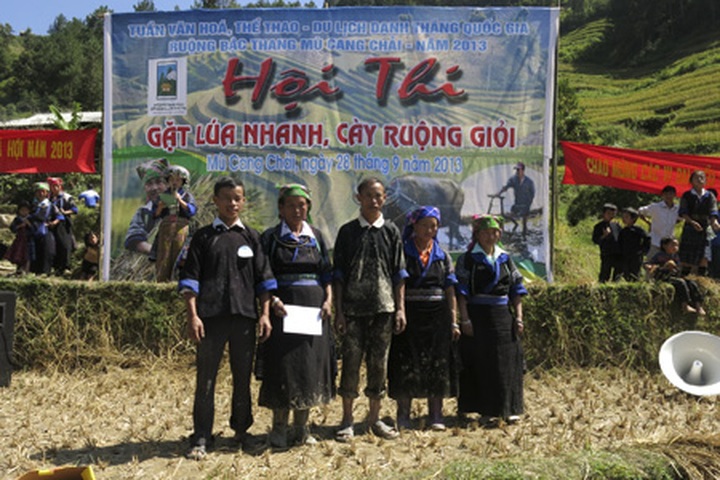 Farming competition at Mu Cang Chai terraced field - 12