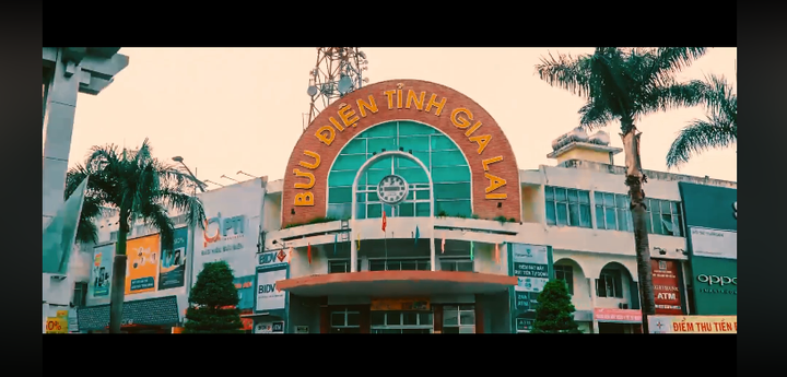 Postal worker suspended for throwing mail - 1