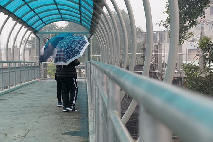 Life in Hanoi in new cold spell - 8