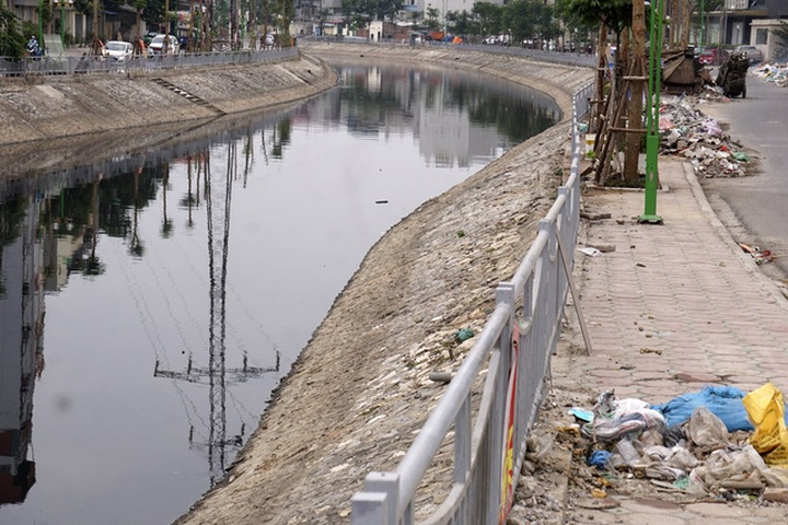 'Dead' rivers in Hanoi - 12 'Dead' rivers in Hanoi - 12