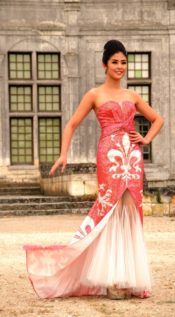 Vietnamese Ao dai graces stage at Chambord Castle - 7