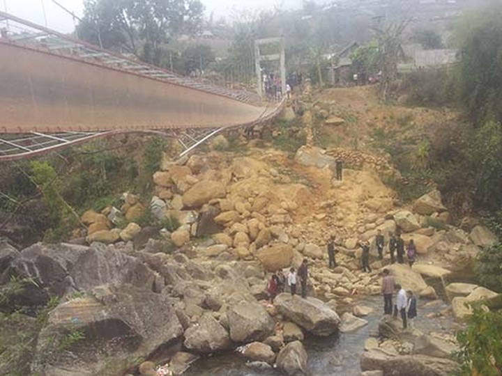 Lai Chau bridge collapse blamed on bad construction - 1