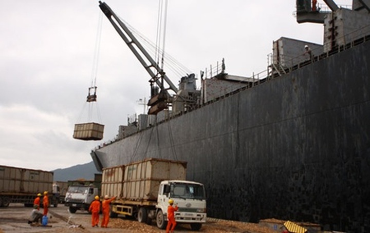 Vietnam runs $200m trade surplus in July - 1