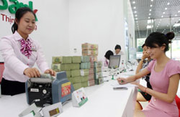 Banking industry recovers from scandal - 1 Banking industry recovers from scandal - 1