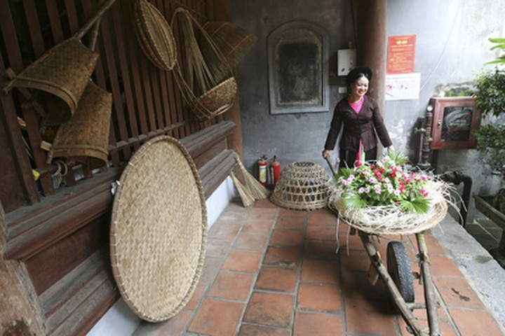 Exhibition features old Hanoi’s space - 14 Exhibition features old Hanoi’s space - 14